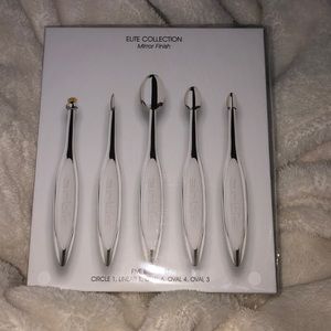 Elite Collection Artís Makeup Brushes